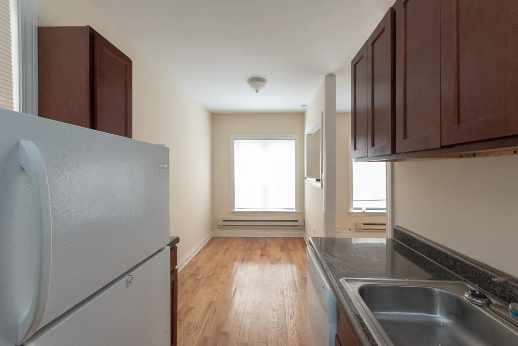 628 W Cornelia Ave, ,  60657, USA 60657-unit#1W-Chicago-IL