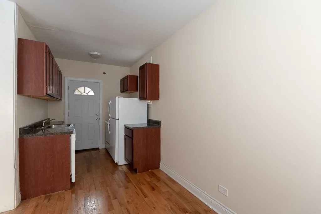 628 W Cornelia Ave, ,  60657, USA 60657-unit#1W-Chicago-IL