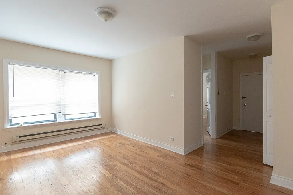 628 W Cornelia Ave, ,  60657, USA 60657-unit#1W-Chicago-IL