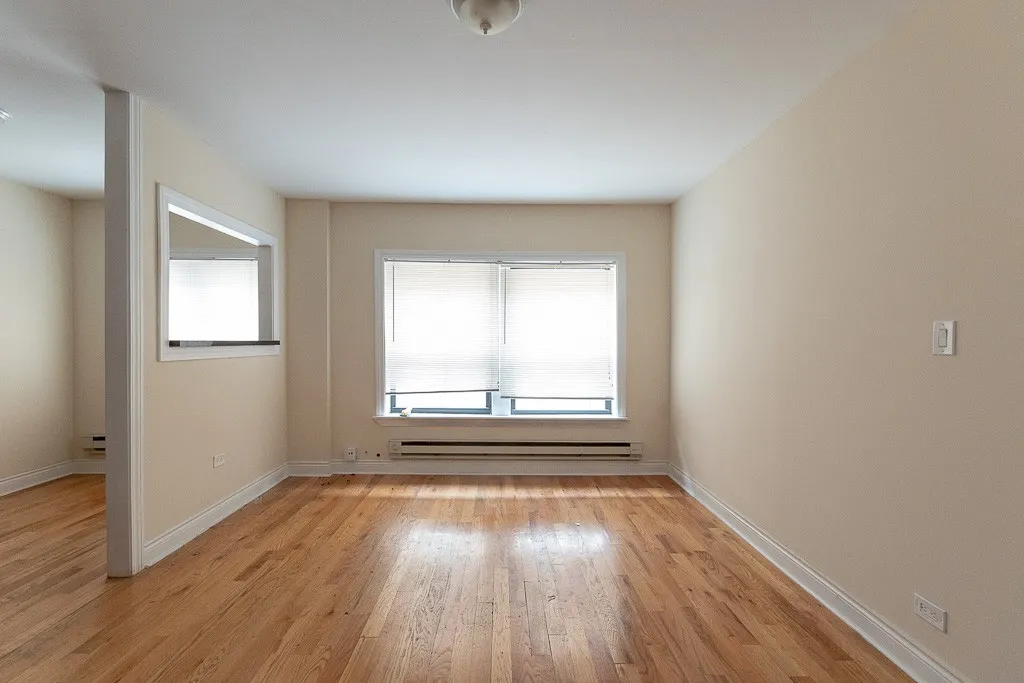 628 W Cornelia Ave, ,  60657, USA 60657-unit#1W-Chicago-IL