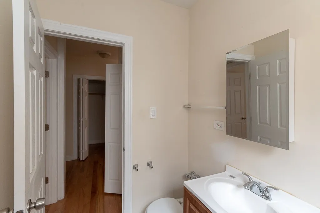 628 W Cornelia Ave, ,  60657, USA 60657-unit#1W-Chicago-IL