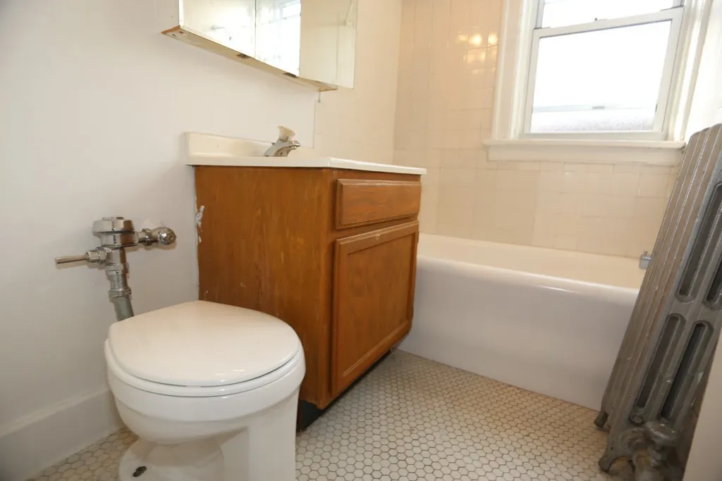 711 W Belmont Ave, ,  60657, USA 60657-unit#210-Chicago-IL