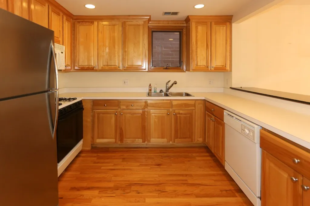 824 W Buckingham Pl, ,  60657, USA 60657-unit#1-Chicago-IL