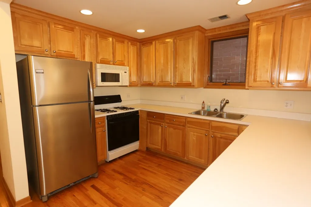 824 W Buckingham Pl, ,  60657, USA 60657-unit#1-Chicago-IL