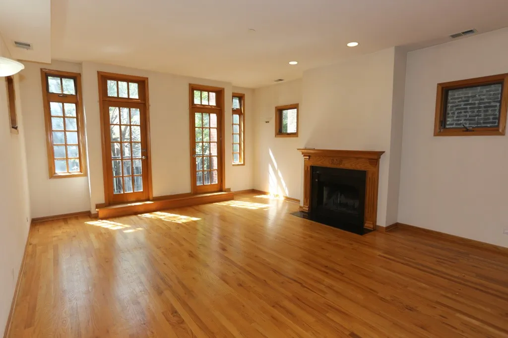 824 W Buckingham Pl, ,  60657, USA 60657-unit#1-Chicago-IL