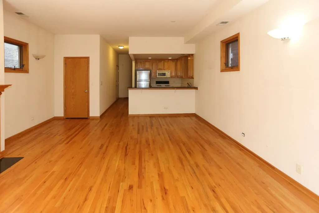 824 W Buckingham Pl, ,  60657, USA 60657-unit#1-Chicago-IL