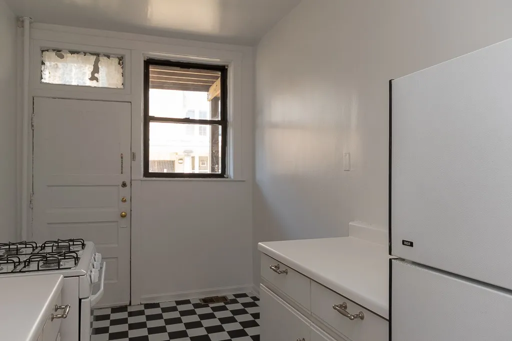 827 W Waveland Ave, , 60613, USA 60613-unit#1S-Chicago-IL