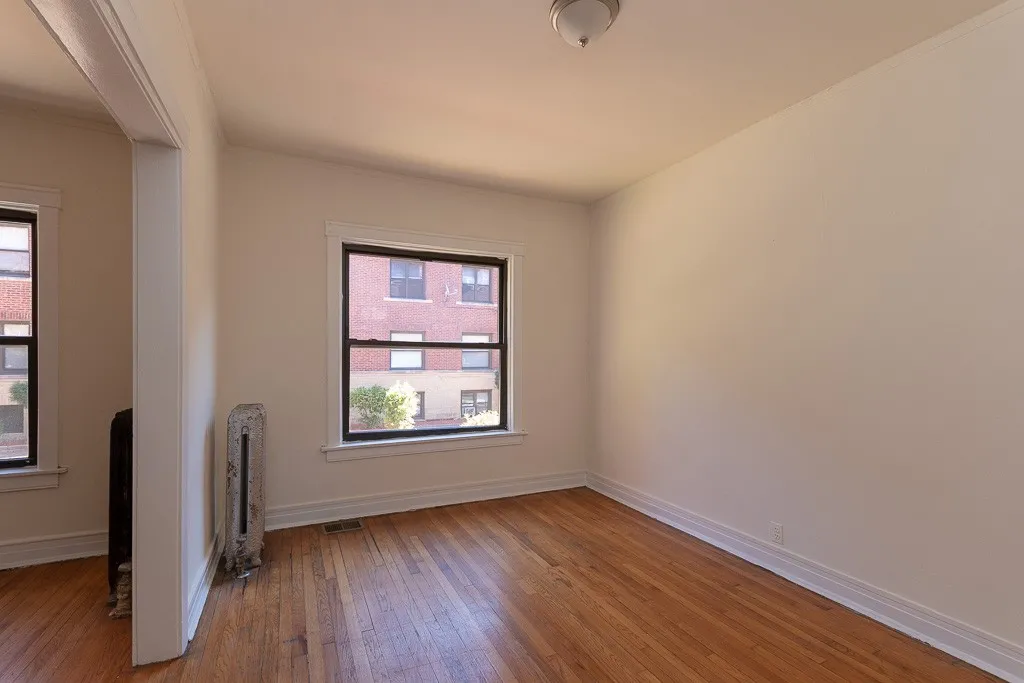 827 W Waveland Ave, , 60613, USA 60613-unit#1S-Chicago-IL