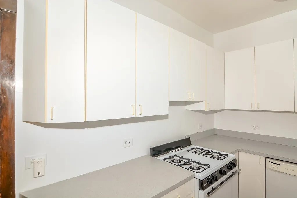 816 W Waveland Ave, , 60613, USA 60613-unit#20-Chicago-IL
