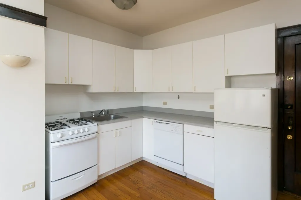 816 W Waveland Ave, ,  60613, USA 60613-unit#14-Chicago-IL