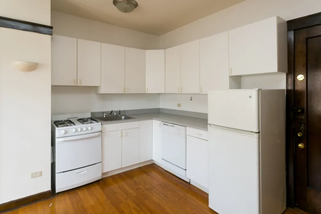 816 W Waveland Ave, ,  60613, USA 60613-unit#14-Chicago-IL