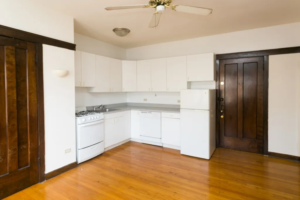 816 W Waveland Ave, ,  60613, USA 60613-unit#14-Chicago-IL