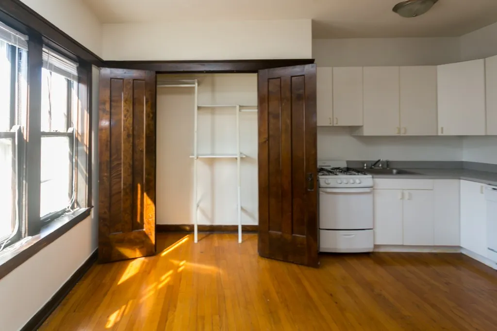 816 W Waveland Ave, ,  60613, USA 60613-unit#14-Chicago-IL