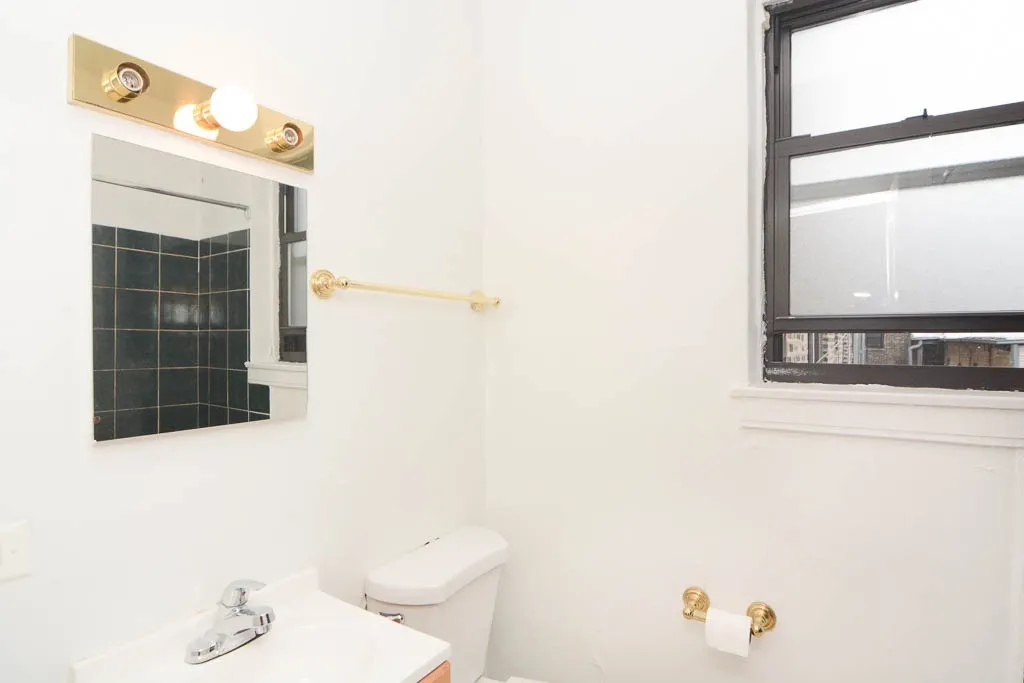 4851 N Damen Ave, ,  60625, USA 60625-unit#215-Chicago-IL