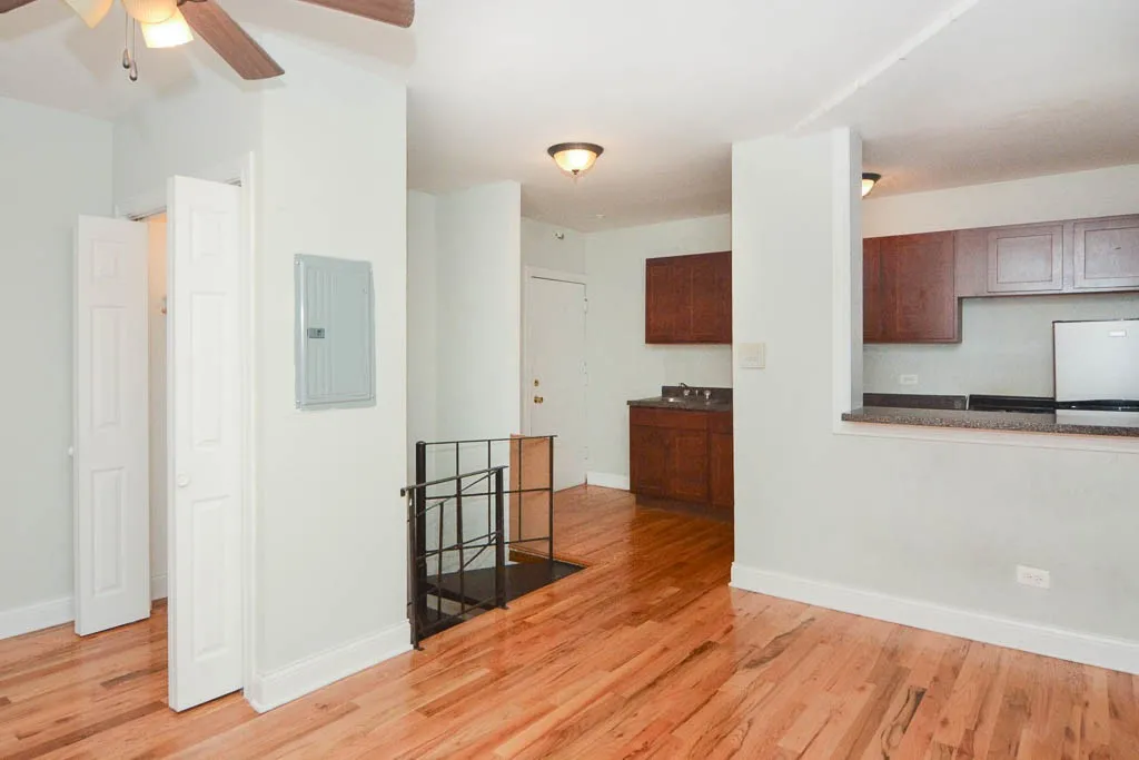 821a W Cornelia Ave, ,  60657, USA 60657-unit#112-Chicago-IL