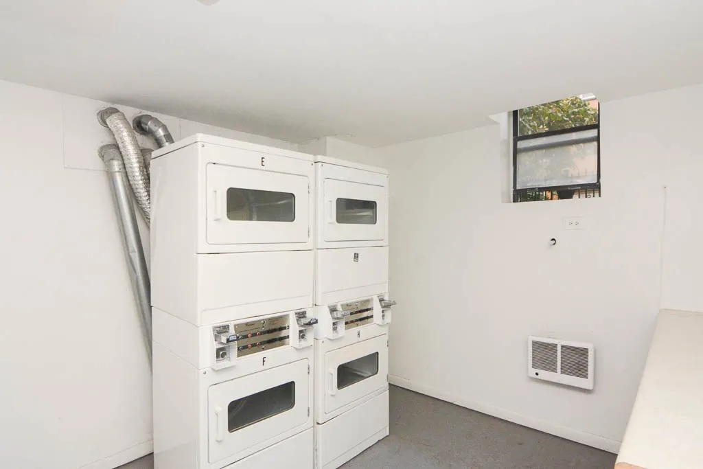 821a W Cornelia Ave, ,  60657, USA 60657-unit#112-Chicago-IL