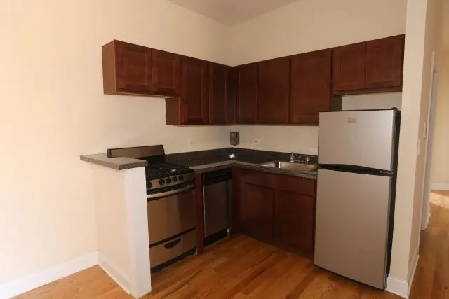 819 W Cornelia Ave, , 60657, USA 60657-unit#310-Chicago-IL