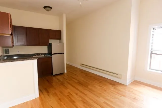 819 W Cornelia Ave, ,  60657, USA 60657-unit#310-Chicago-IL