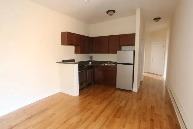 819 W Cornelia Ave, ,  60657, USA 60657-unit#310-Chicago-IL