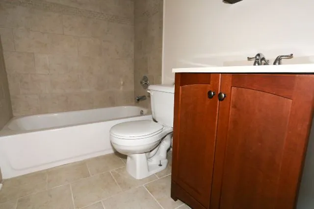 819 W Cornelia Ave, ,  60657, USA 60657-unit#310-Chicago-IL