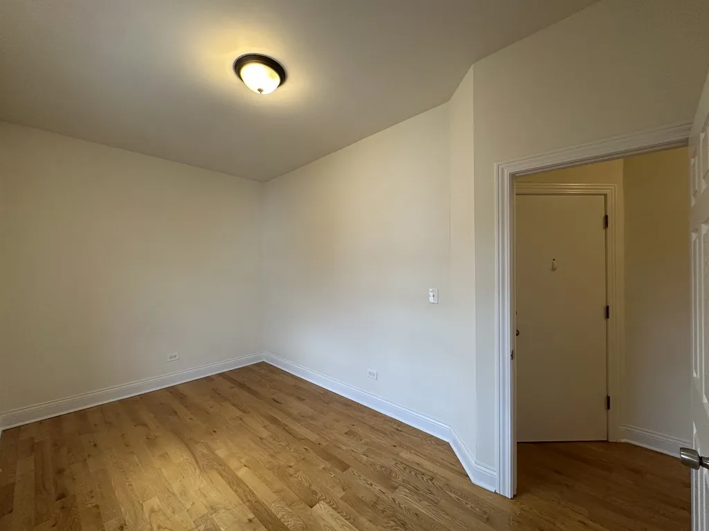 819 W Cornelia Ave, , 60657, USA 60657-unit#310-Chicago-IL