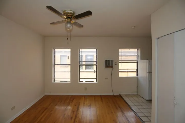 817 W Cornelia Ave, ,  60657, USA 60657-unit#303-Chicago-IL