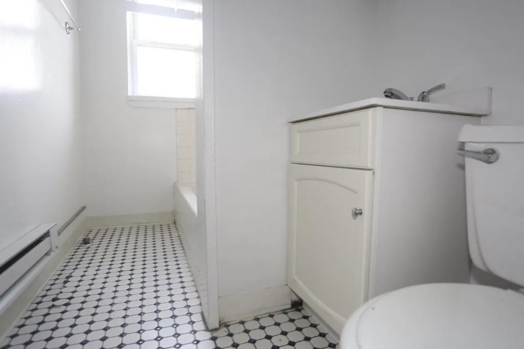 955 W Cornelia Ave, ,  60657, USA 60657-unit#1B-Chicago-IL