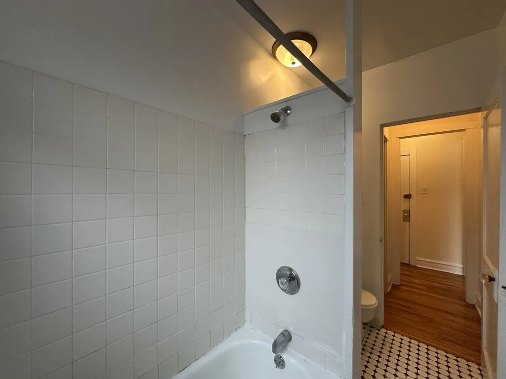 955 W Cornelia Ave, ,  60657, USA 60657-unit#1B-Chicago-IL