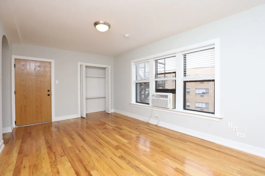 550 W Arlington Pl, ,  60614, USA 60614-unit#412-Chicago-IL