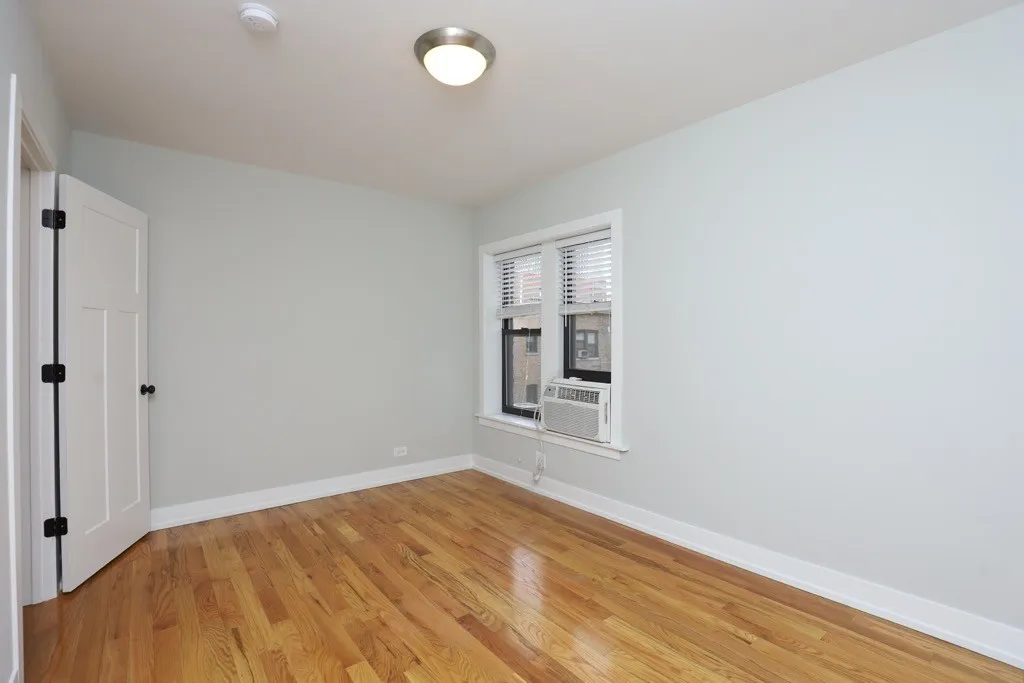 550 W Arlington Pl, ,  60614, USA 60614-unit#412-Chicago-IL