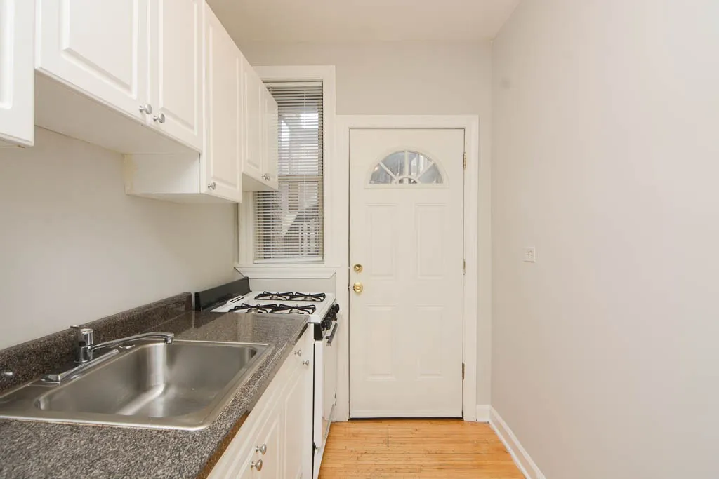 622 W Barry Ave, , 60657, USA 60657-unit#2N-Chicago-IL