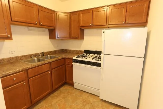 540 W Roscoe St, ,  60657, USA 60657-unit#372-Chicago-IL