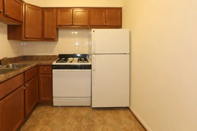 540 W Roscoe St, ,  60657, USA 60657-unit#372-Chicago-IL