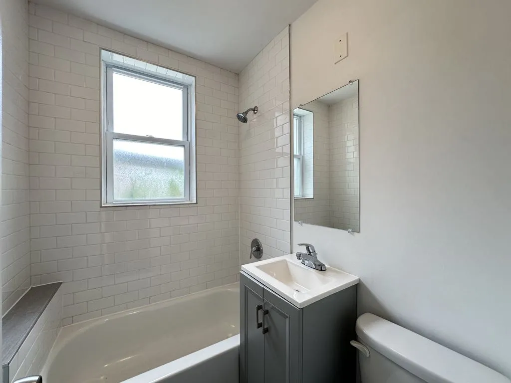 5710 N Winthrop Ave, , 60660, USA 60660-unit#G7-Chicago-IL