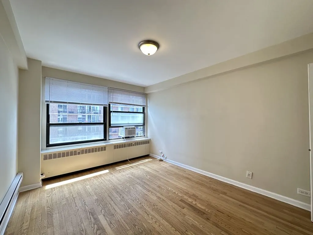 4180 N Marine Dr, , 60613, USA 60613-unit#1102-Chicago-IL