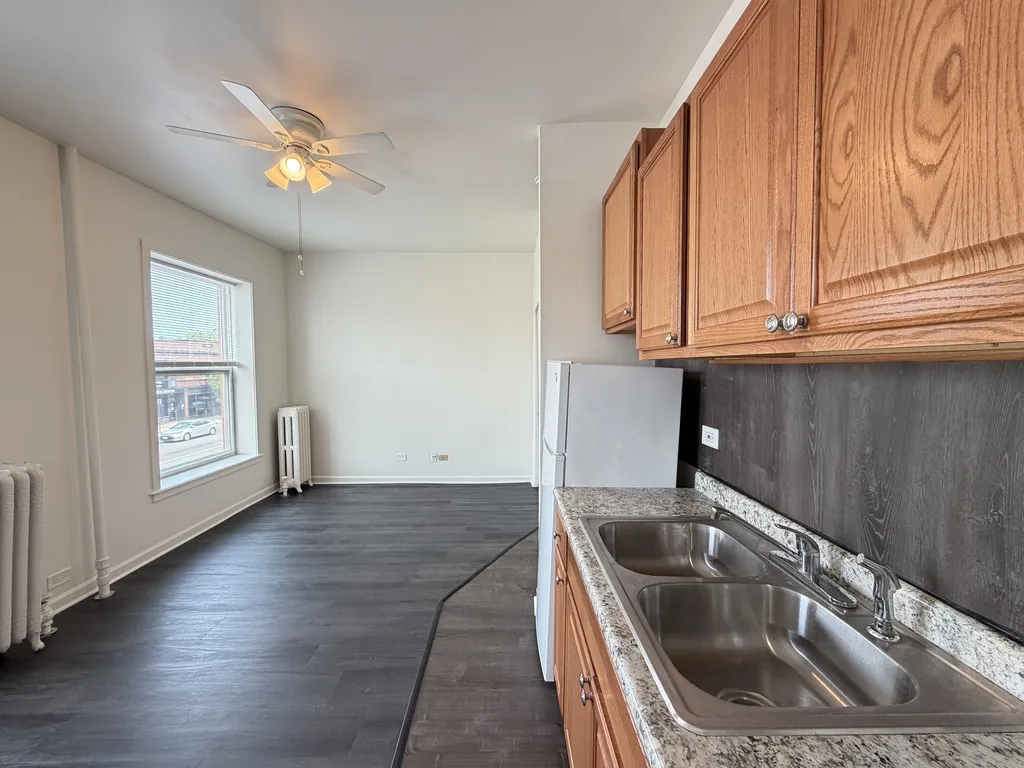 3957 W Irving Park Rd, ,  60618, USA 60618-unit#1-Chicago-IL