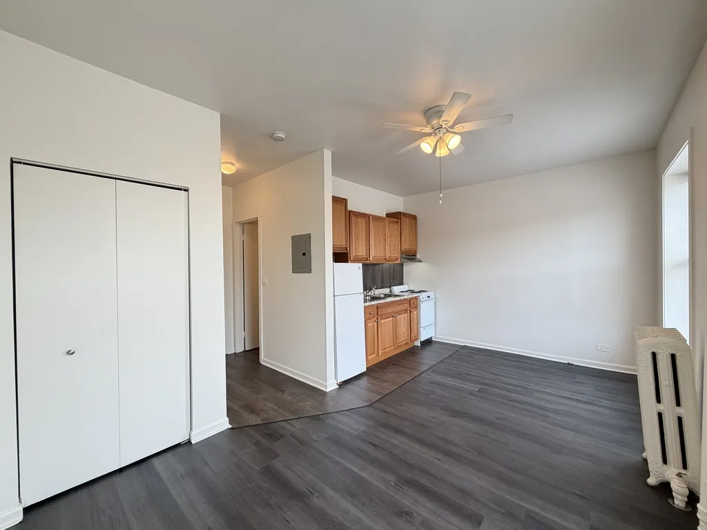 3957 W Irving Park Rd, ,  60618, USA 60618-unit#1-Chicago-IL