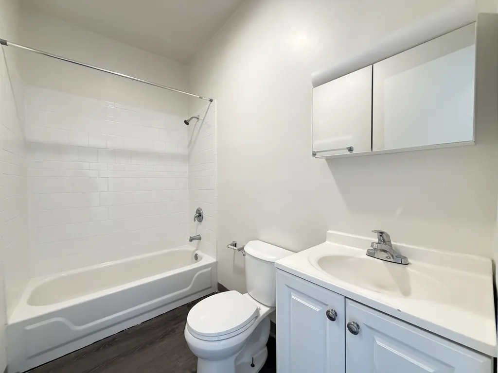 3957 W Irving Park Rd, ,  60618, USA 60618-unit#1-Chicago-IL