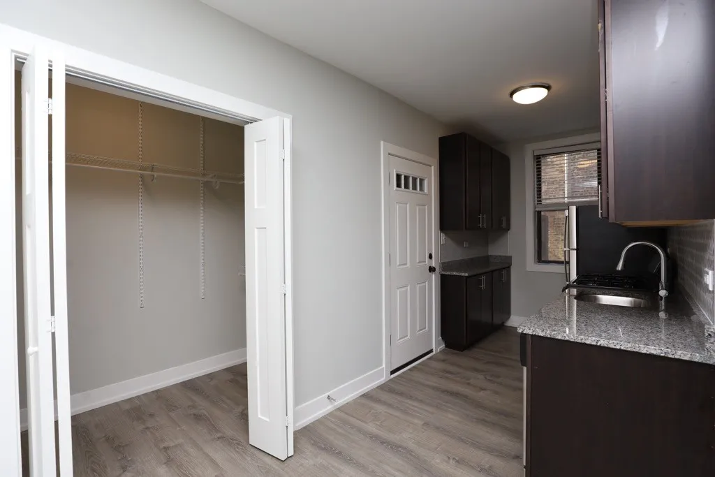 711 W Brompton Ave, ,  60657, USA 60657-unit#52-Chicago-IL