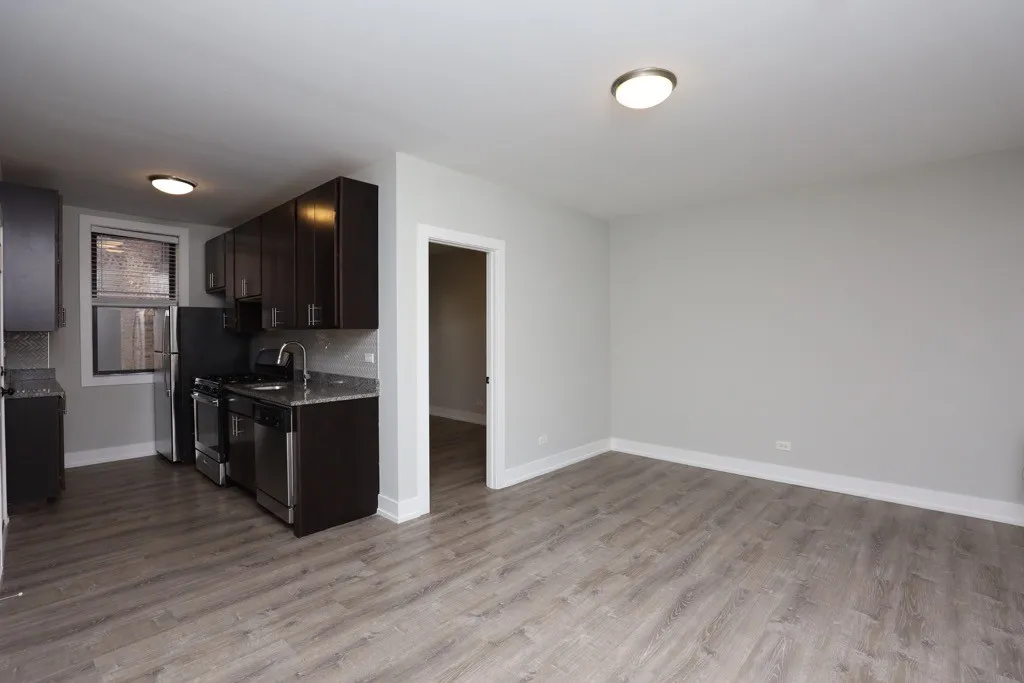 711 W Brompton Ave, , 60657, USA 60657-unit#52-Chicago-IL