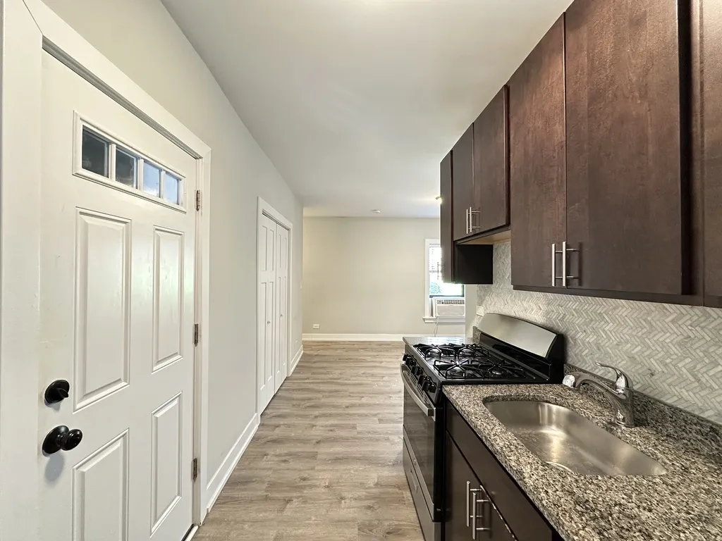 713 W Brompton Ave, ,  60657, USA 60657-unit#55-Chicago-IL
