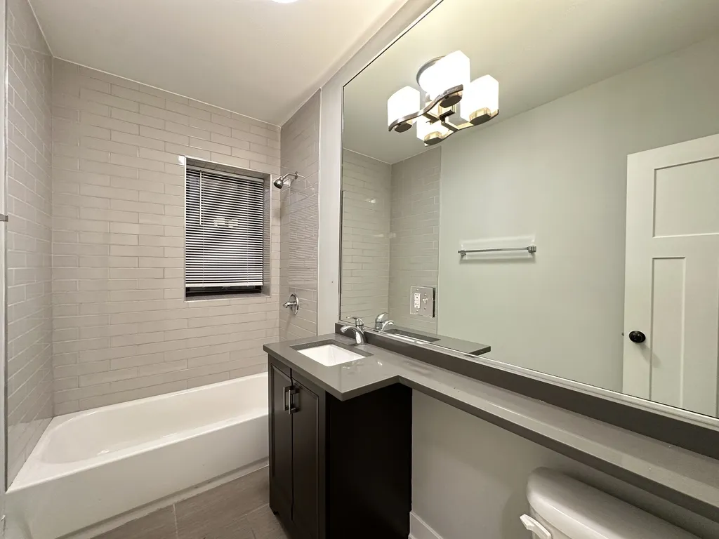 713 W Brompton Ave, ,  60657, USA 60657-unit#55-Chicago-IL