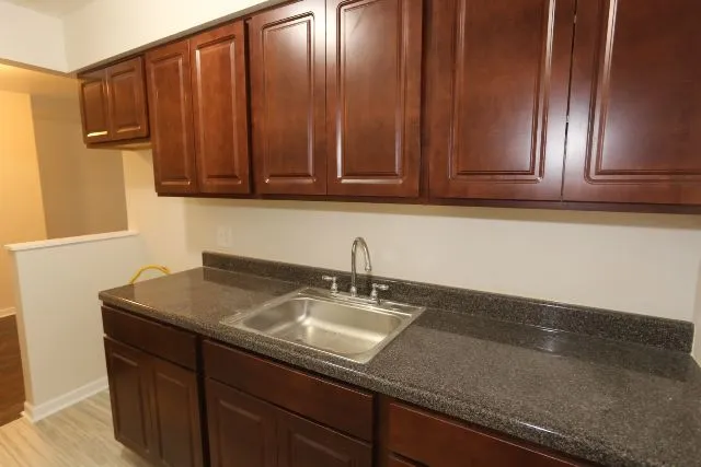 1040 W Hollywood Ave, ,  60660, USA 60660-unit#202-Chicago-IL