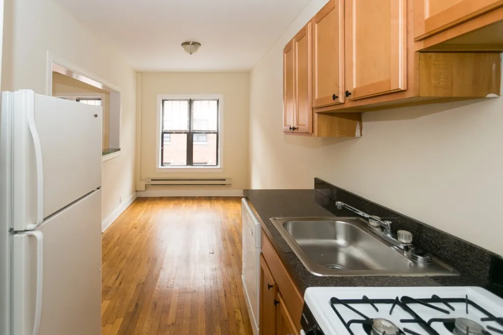 622 W Cornelia Ave, ,  60657, USA 60657-unit#2N-Chicago-IL