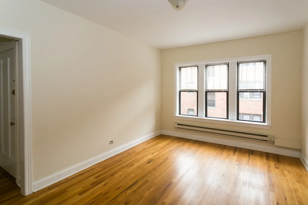622 W Cornelia Ave, , 60657, USA 60657-unit#2N-Chicago-IL