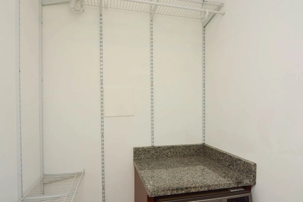 2906 N Mildred Ave, , 60657, USA 60657-unit#1L-Chicago-IL