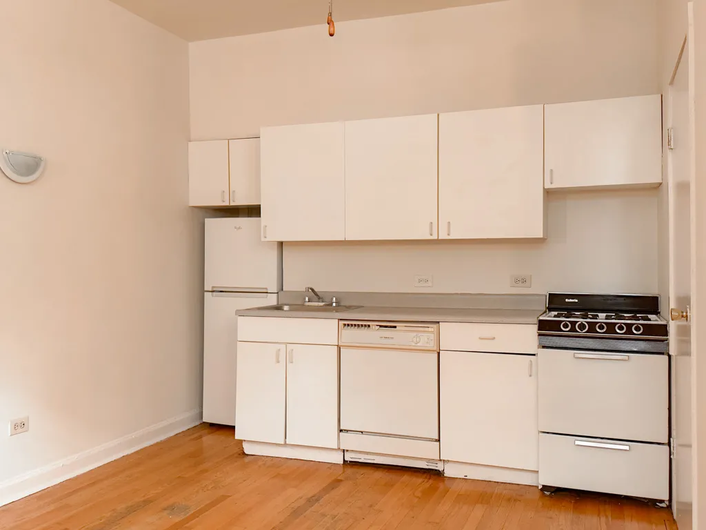 816 W Waveland Ave, , 60613, USA 60613-unit#33-Chicago-IL