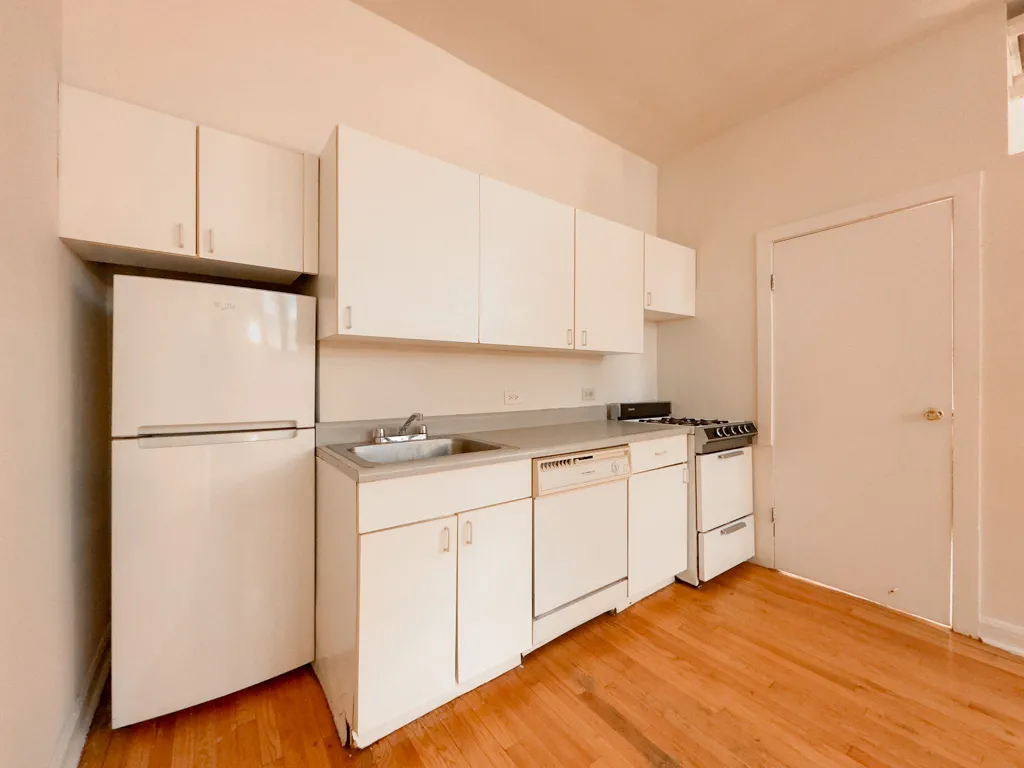 816 W Waveland Ave, , 60613, USA 60613-unit#33-Chicago-IL