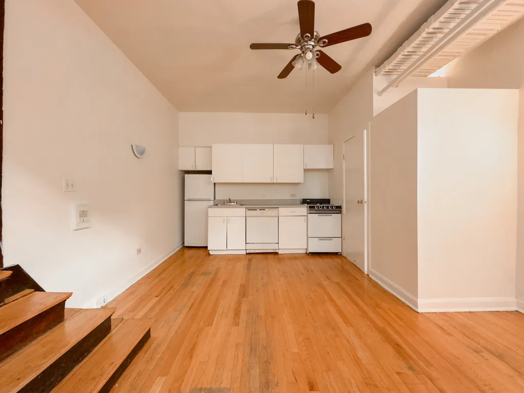 816 W Waveland Ave, , 60613, USA 60613-unit#33-Chicago-IL