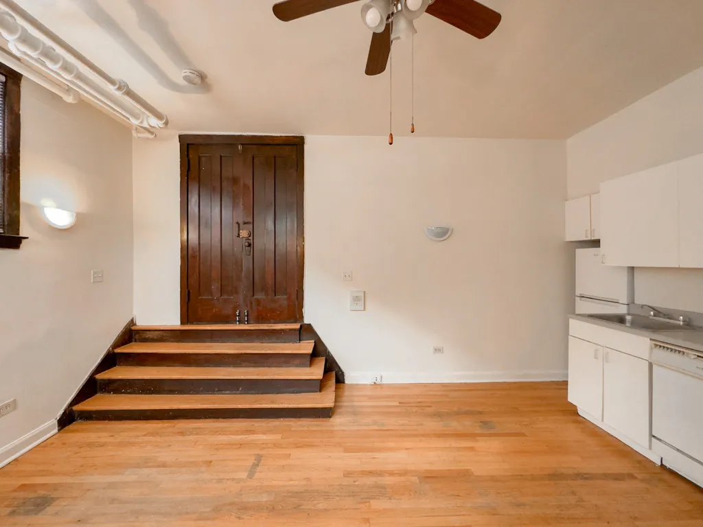 816 W Waveland Ave, , 60613, USA 60613-unit#33-Chicago-IL